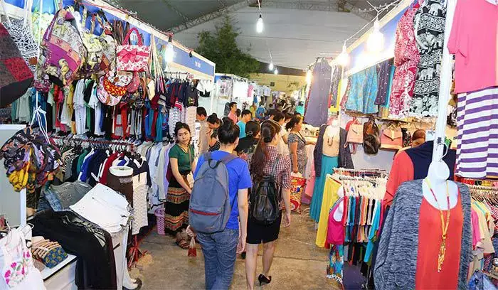 Muốn bán hàng online lấy hàng ở đâu? 4 cách tìm nguồn hàng cực kỳ uy tín 4 Nếu bạn không biết muốn bán hàng online lấy hàng ở đâu thì có thể tham khảo các chợ đầu mối trong nước